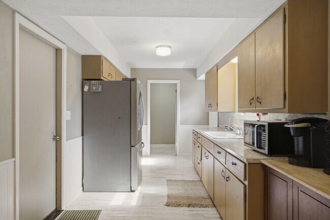 Foto del edificio - 1026 S Bruce Ave
