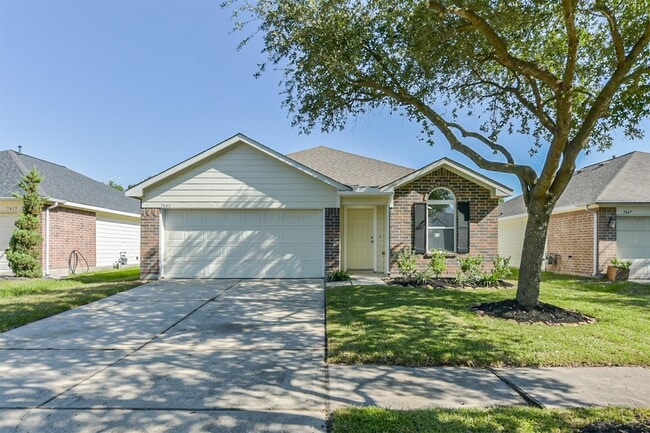 Building Photo - 7443 Ida Wells Forest Dr