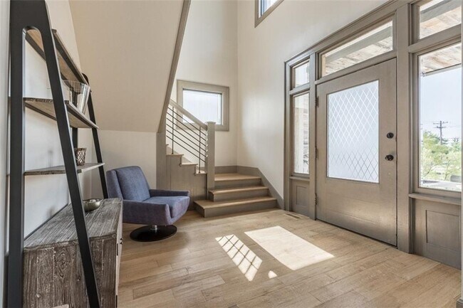 Foto del edificio - 826 NW 8th St