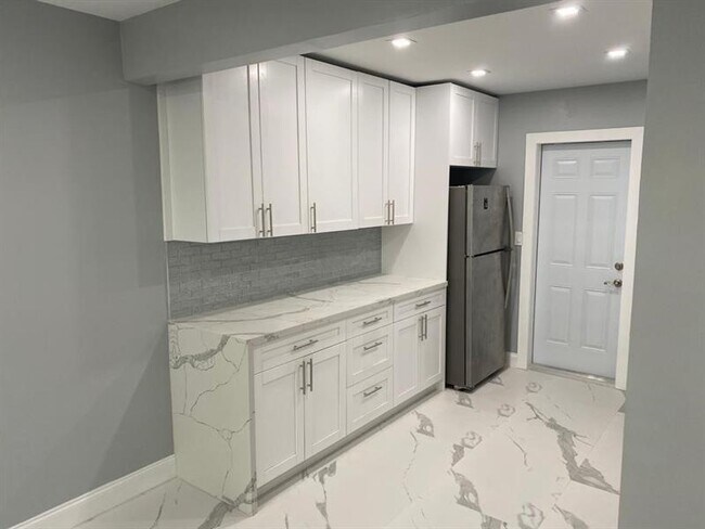 Foto del edificio - 1023 SW 15th Terrace