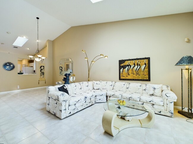 Building Photo - 7763 Majestic Palm Dr