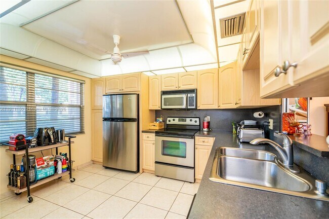 Foto del edificio - 2101 Lucaya Bend