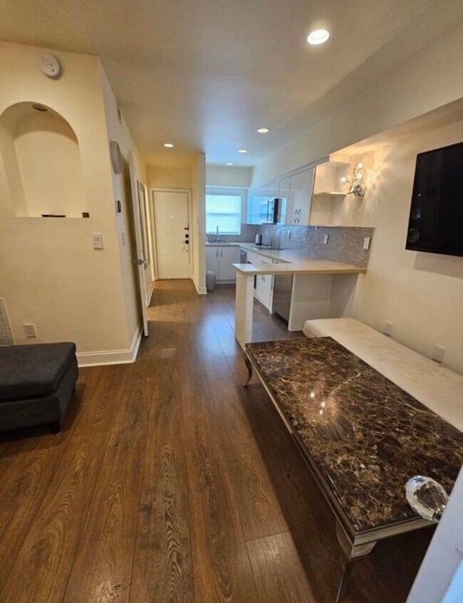 Foto del edificio - 2225 NE 123rd St