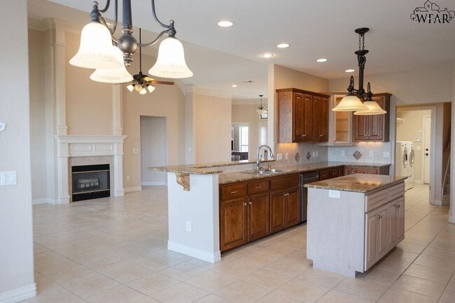 Building Photo - 4122 Candlewood Cir