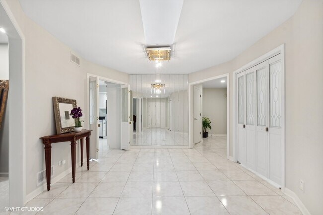 Foto del edificio - 2540 Highmoor Rd