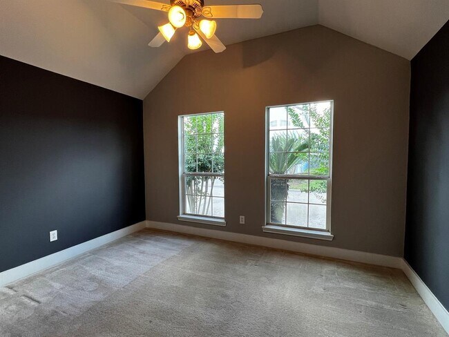 Building Photo - 14715 Briceland Springs Dr