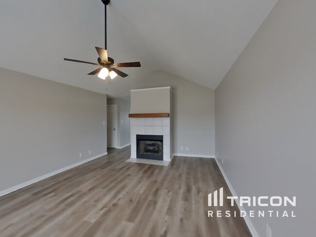 Building Photo - 3750 Heather Drive Clarksville TN