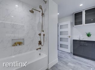 Building Photo - 1 br, 1 bath - 260 King St Unit 1613