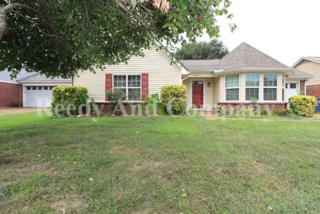 Building Photo - 5961 Kentwood Dr