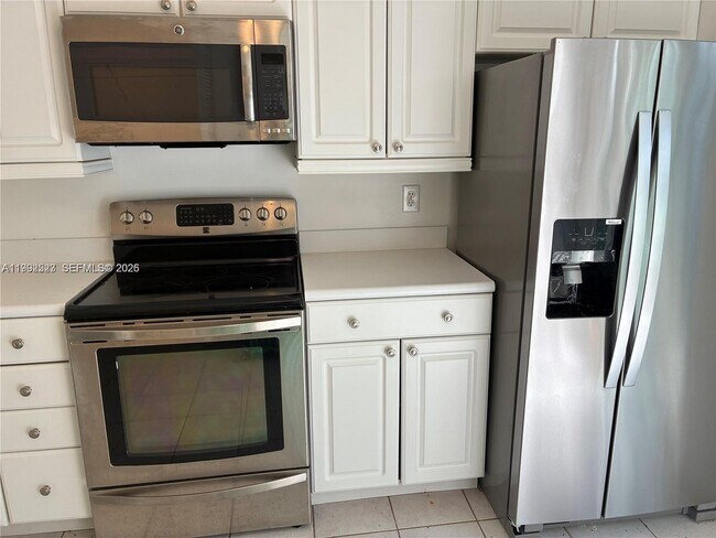 Foto del edificio - 9834 SW 222nd Terrace