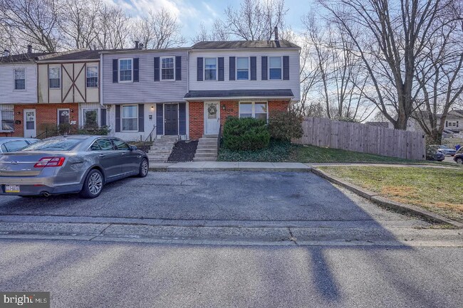 Foto del edificio - 102 Hopkins Ct