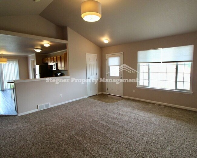 Great Home House Rental in Evans, CO