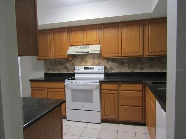 Foto del edificio - 6191 Timberlake Dr