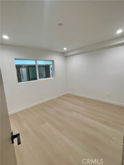 Foto del edificio - 611 W 41st Pl