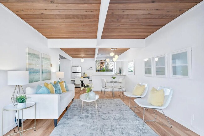 Foto del edificio - 115 Greenmeadow Way