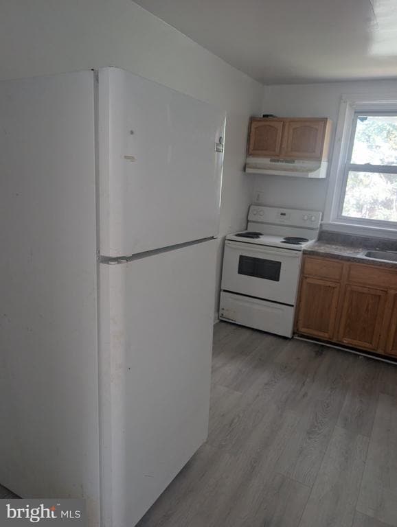 Building Photo - 506 Pfeiffer St