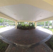 Building Photo - 8950 SW 69th Ct