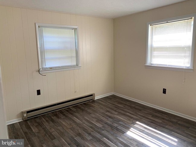 Building Photo - 118 Laurel Hill Dr