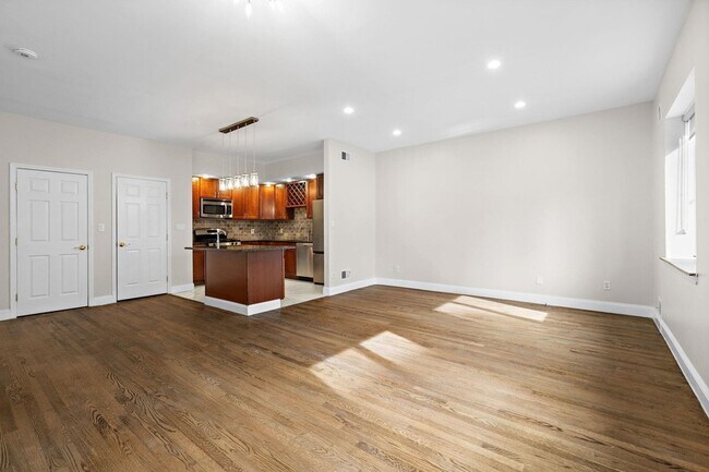 Foto del edificio - 556 1st St