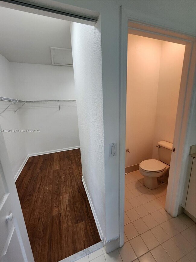 Foto del edificio - 2762 SW 85th Ave