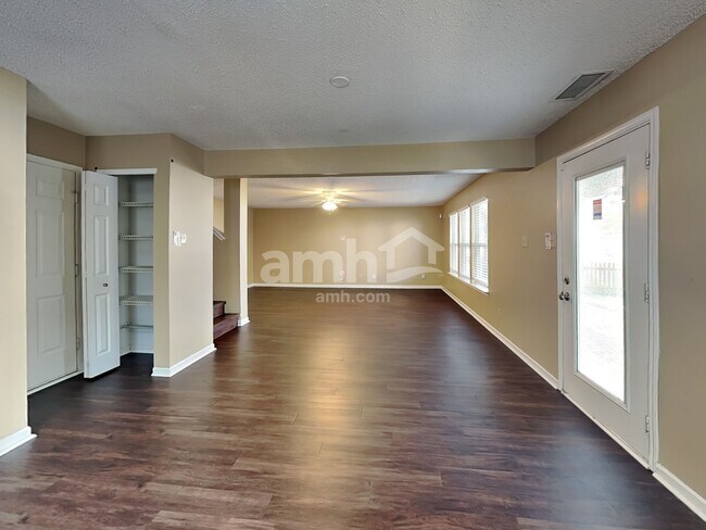 Building Photo - 10046 Sapphire Berry Ln