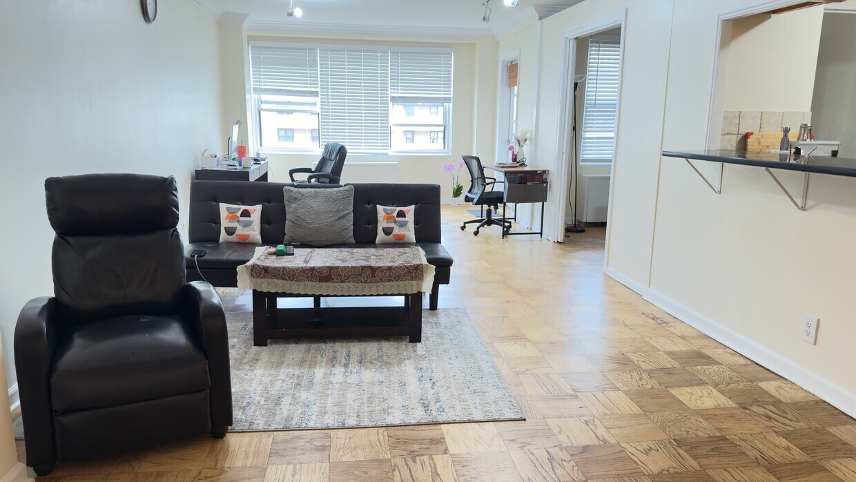 Foto principal - 225 Saint Pauls Ave