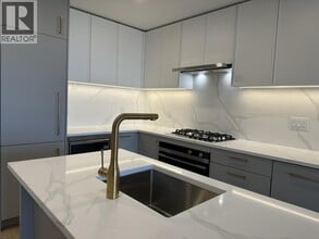 Building Photo - 600 Rochester Ave