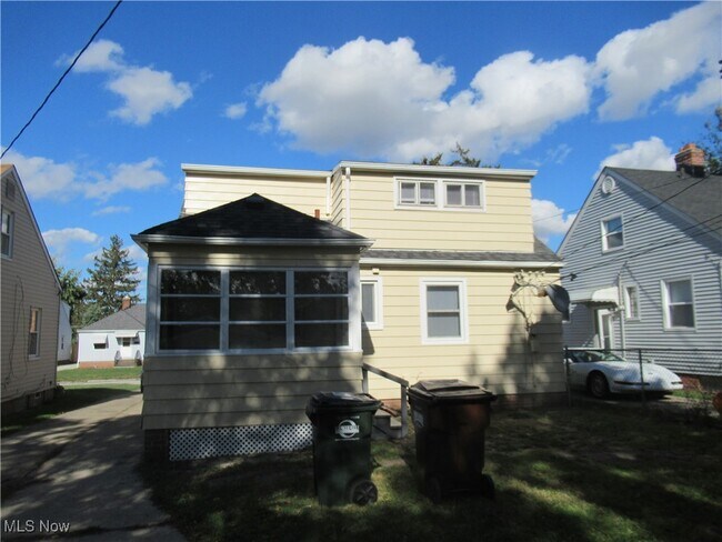 Foto del edificio - 8005 Bremen Ave