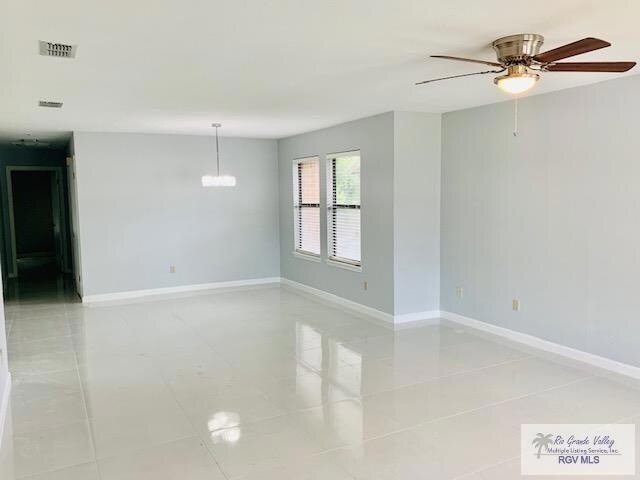 Foto del edificio - 6206 NW King Arthur Ct