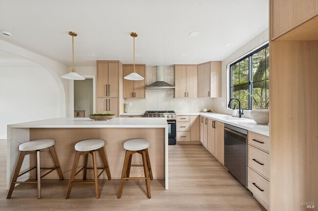 Foto del edificio - 735 Hunt Ave