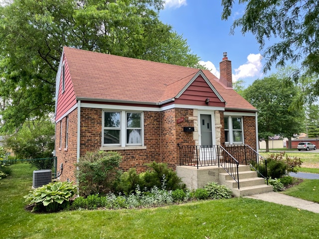 Building Photo - 10104 Kildare Ave