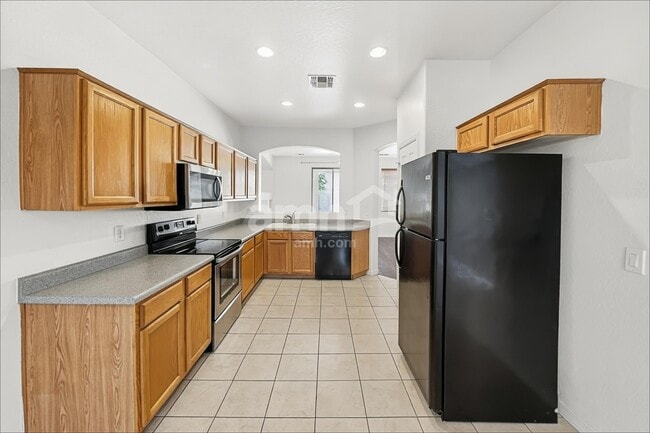 Building Photo - 3464 E Packard Dr