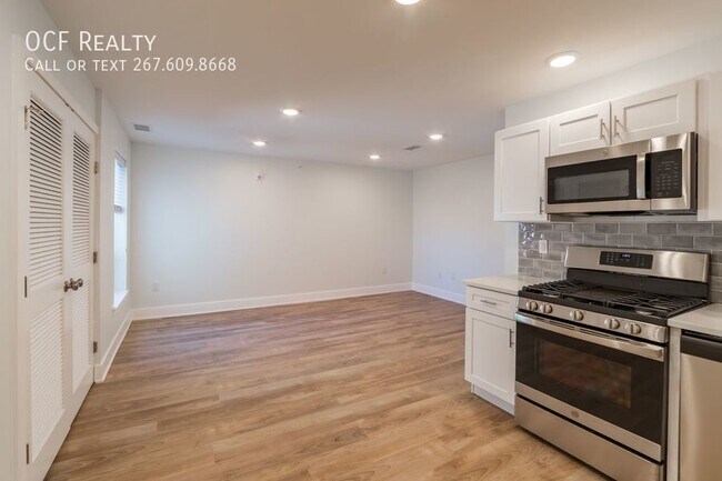 Building Photo - Modern Brewerytown Two Bedroom / One Bathr...