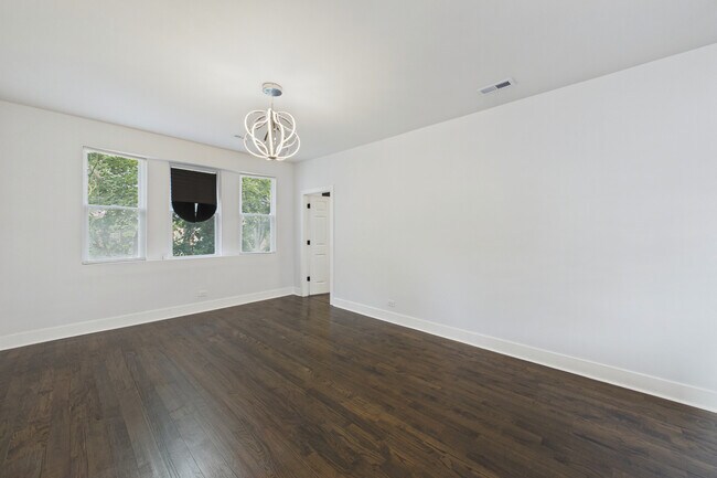 Foto del edificio - 7919 S Ellis Ave
