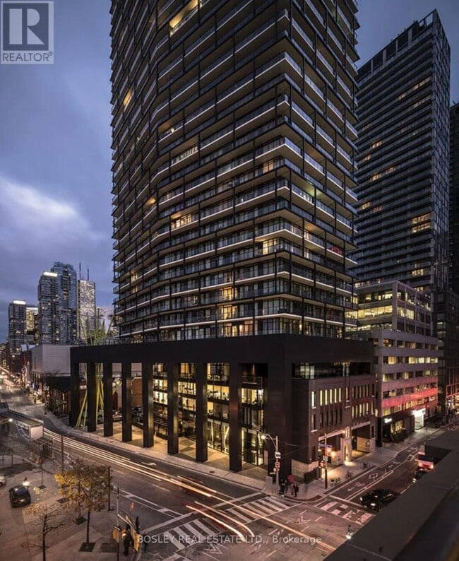 Building Photo - 125 Peter St