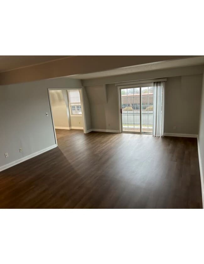 Building Photo - NEW SPRING SPECIAL!! ALL UTILITIES AND SWI...