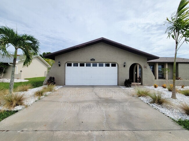 Building Photo - 930 SE 25th Ln