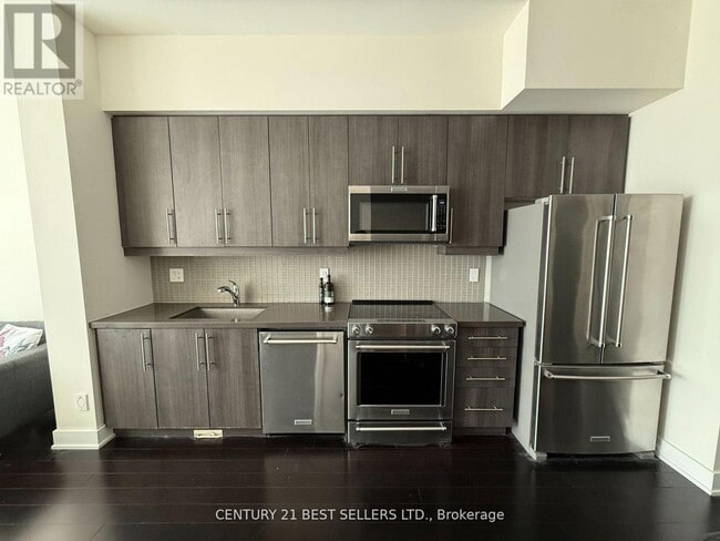 Building Photo - 510 Curran Place