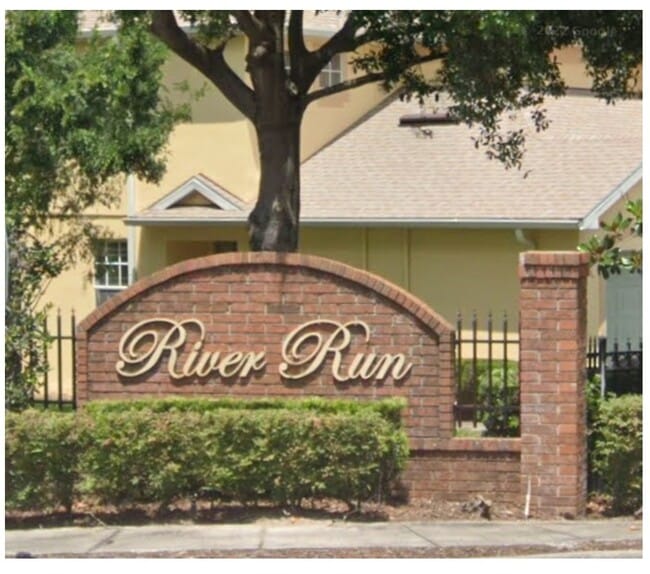 Near Alafay/McCulloch - 3687 Oakdale Cir Townhome