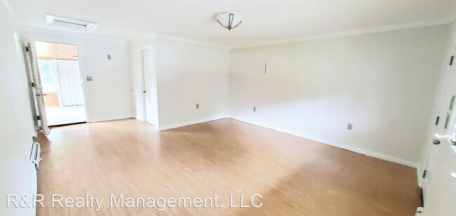 Building Photo - 3 br, 1 bath House - 43 Stella Road