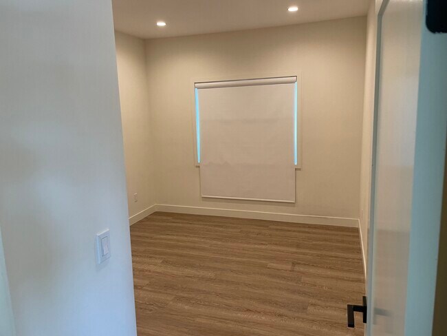 Foto del edificio - 4121 Monroe St