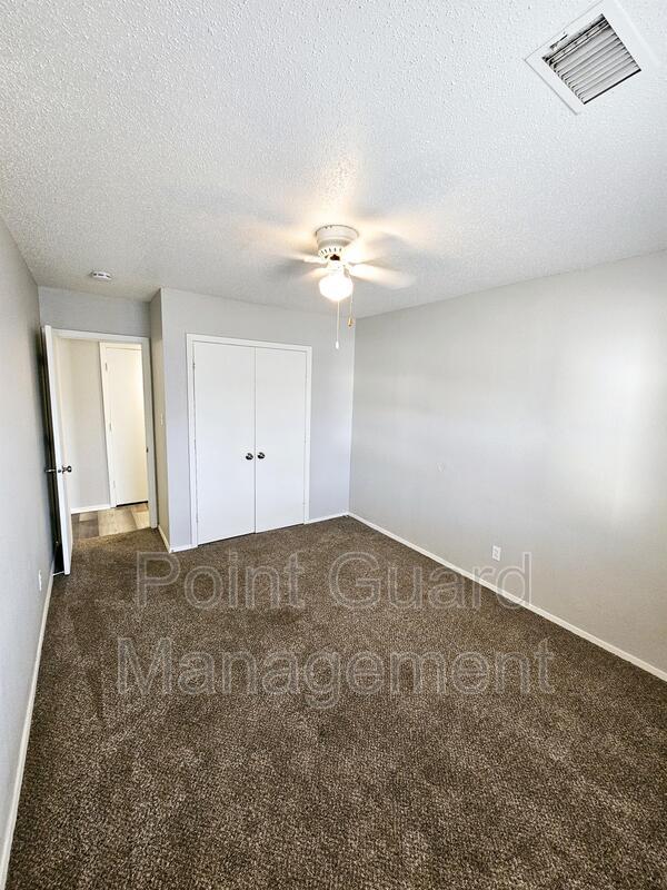 Building Photo - 1430 Cambridge Pl