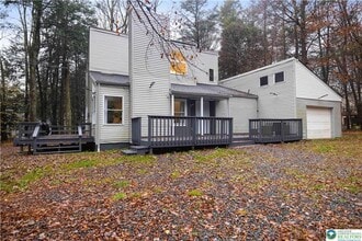 Building Photo - 421 King Arthur Rd