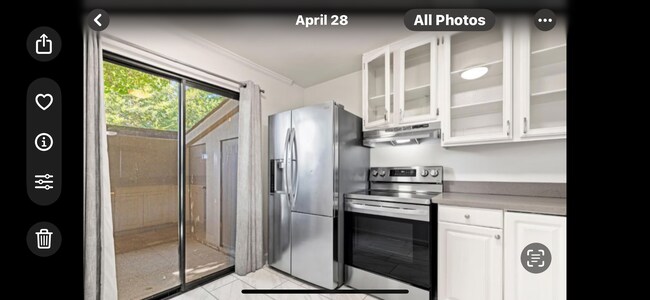 Foto del edificio - 899 Woodside Ln E