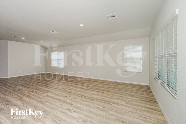 Foto del edificio - 31737 Untrodden Way