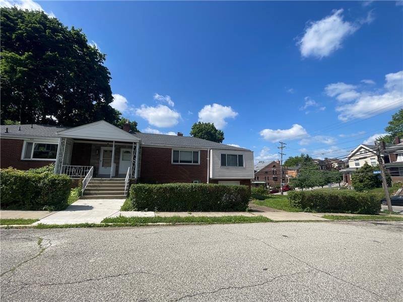 Foto principal - 6306 Burchfield Ave