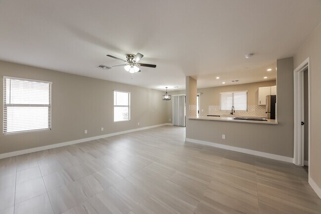 Building Photo - 13859 W Tara Ln