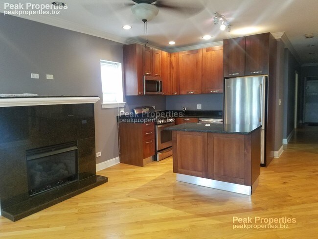 Foto del edificio - 2250 W Morse Ave