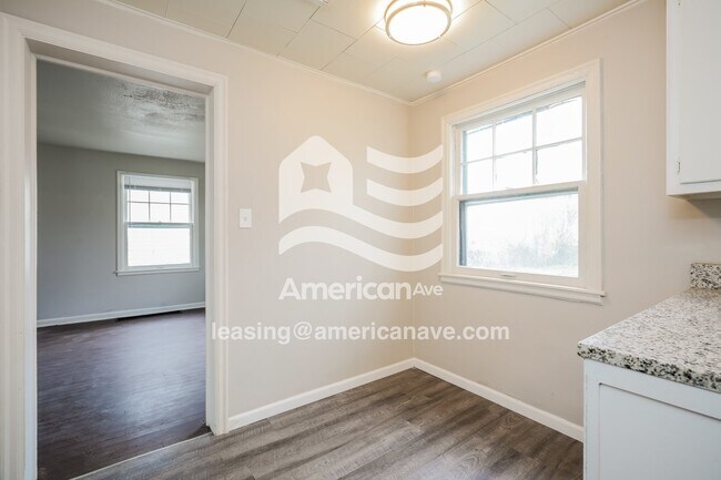 Foto del edificio - 1325 N Meade St