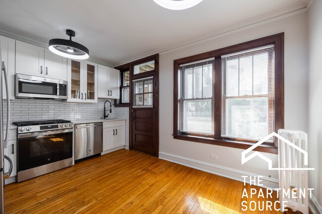 Building Photo - 3126.5 N Spaulding Ave